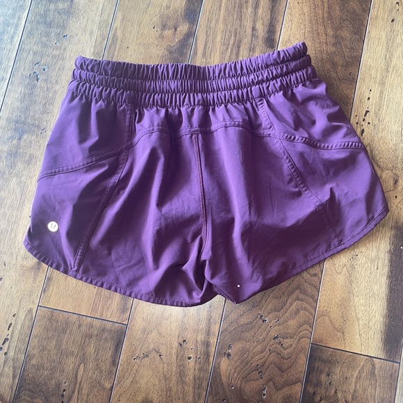 lululemon tracker shorts size 10 - Picture 9 of 13